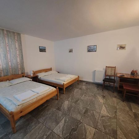 Cazare Garsoniere Four Studious Eforie Nord - baie proprie, bucătărie comună, etaj 4 Exterior foto
