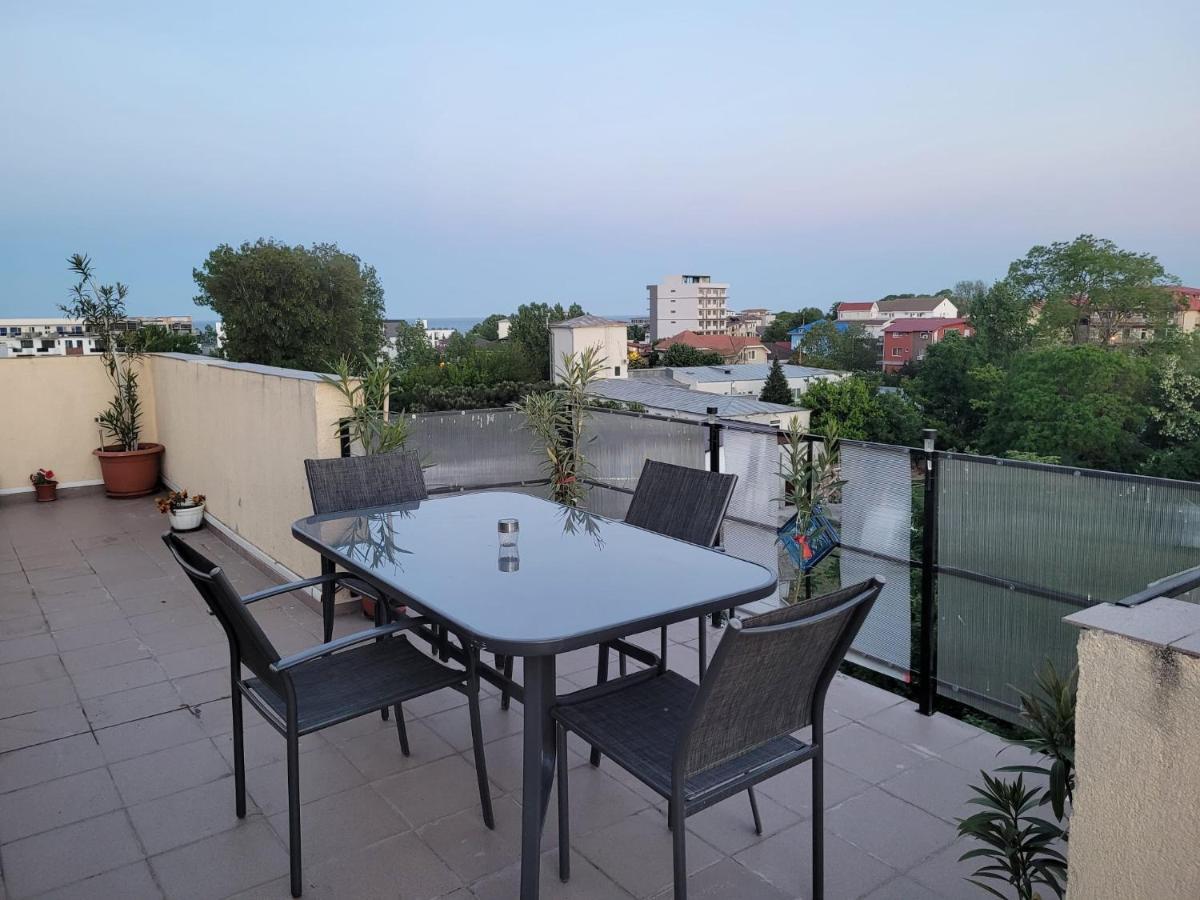 Cazare Garsoniere Four Studious Eforie Nord - baie proprie, bucătărie comună, etaj 4 Exterior foto