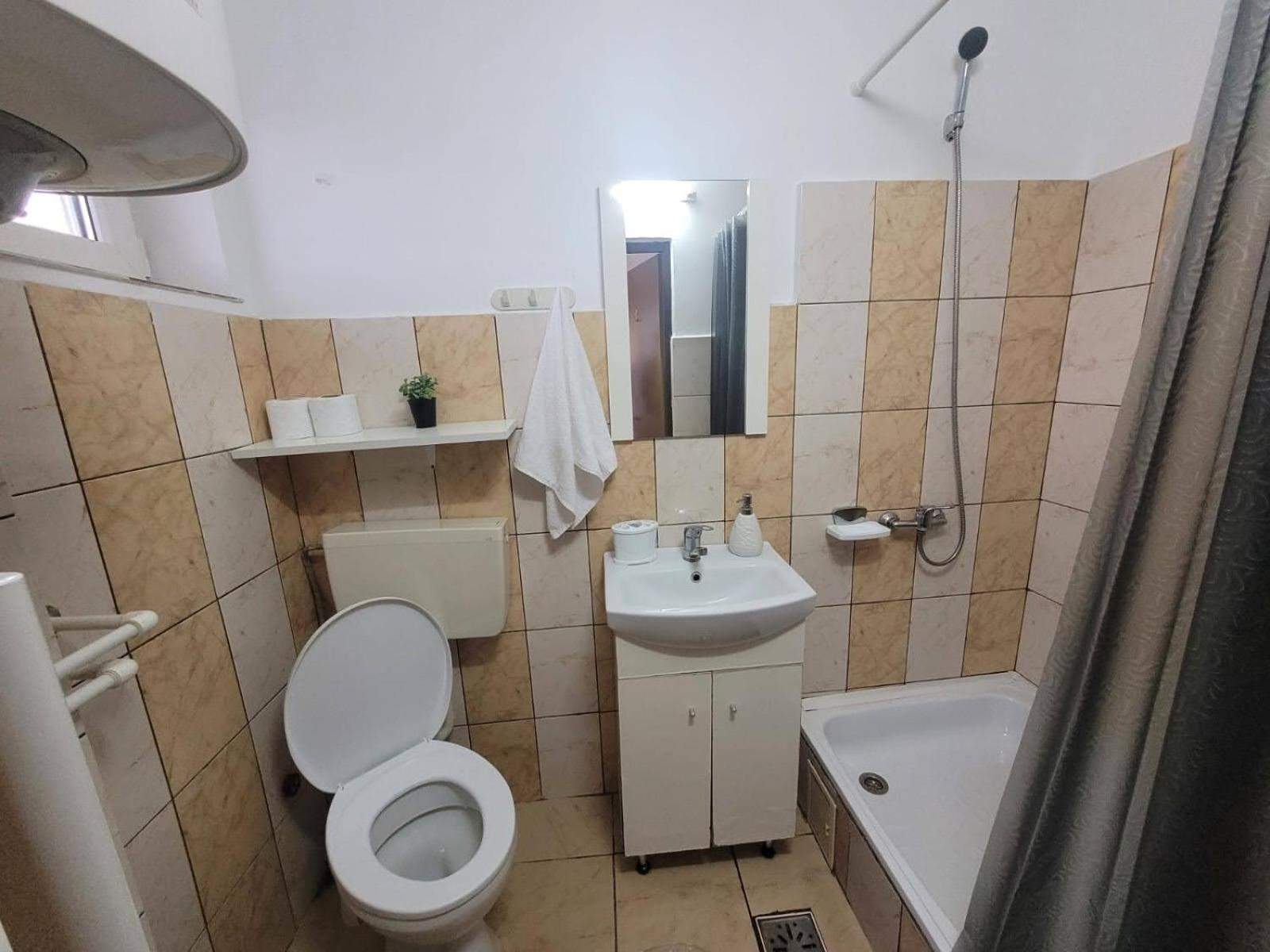 Cazare Garsoniere Four Studious Eforie Nord - baie proprie, bucătărie comună, etaj 4 Exterior foto