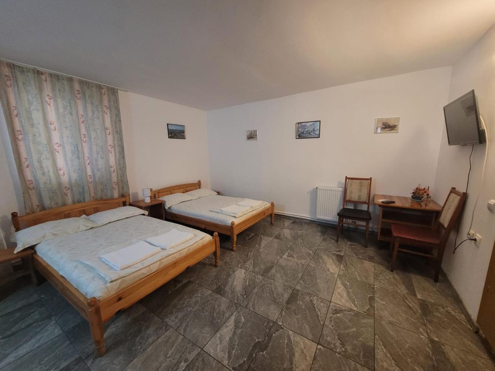 Cazare Garsoniere Four Studious Eforie Nord - baie proprie, bucătărie comună, etaj 4 Exterior foto