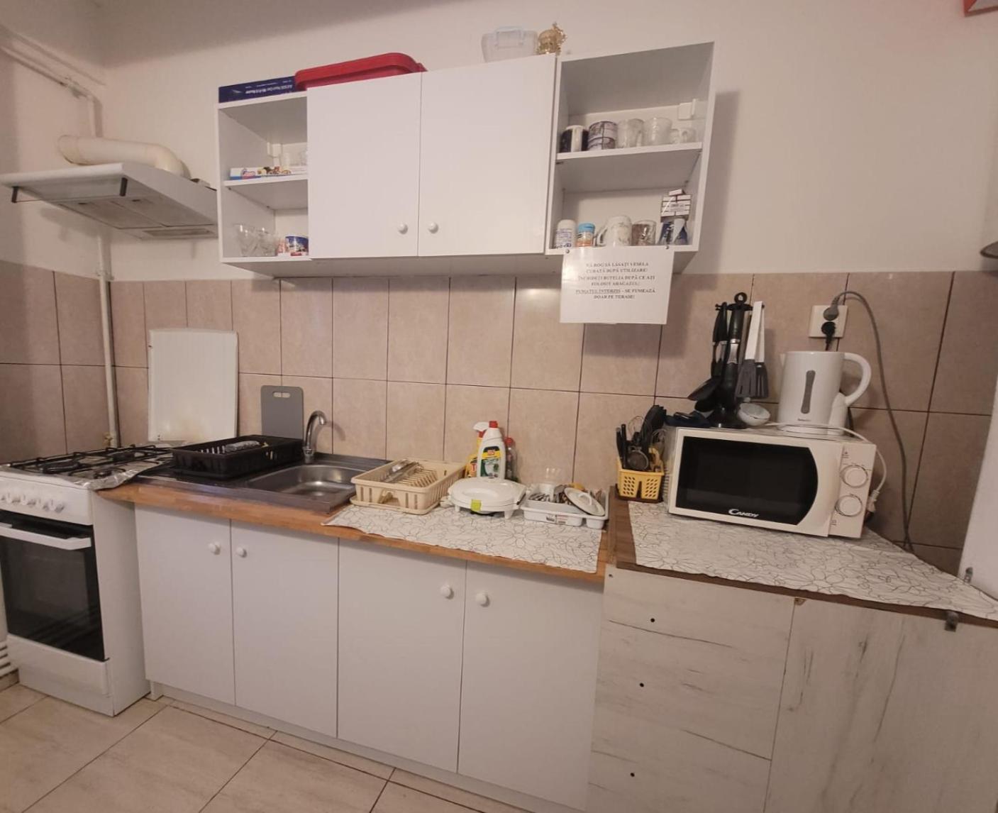 Cazare Garsoniere Four Studious Eforie Nord - baie proprie, bucătărie comună, etaj 4 Exterior foto