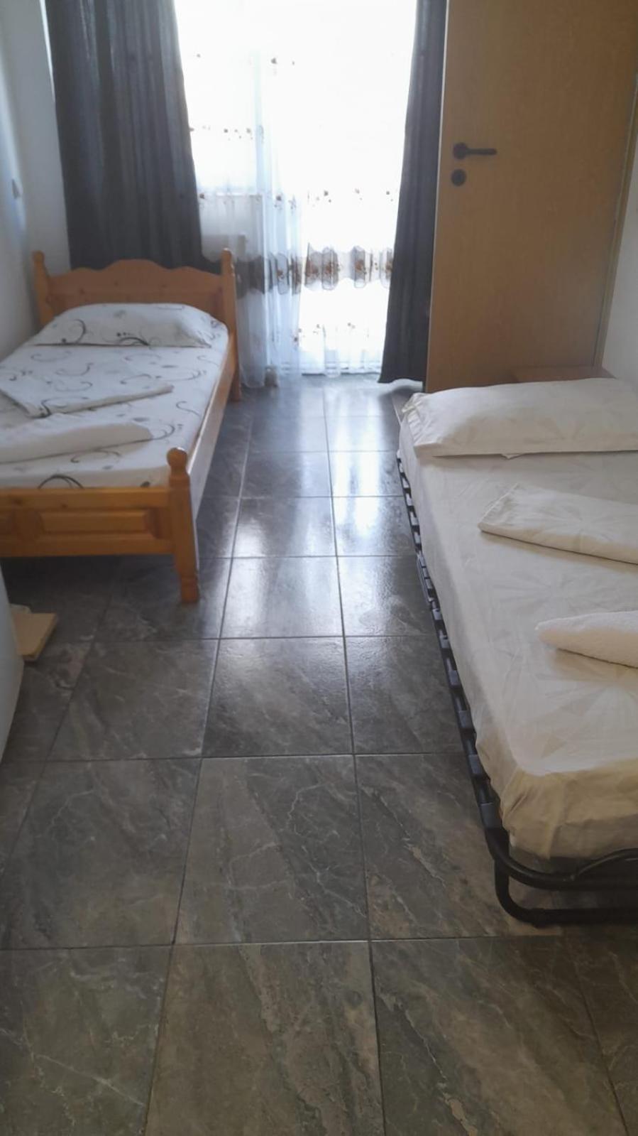 Cazare Garsoniere Four Studious Eforie Nord - baie proprie, bucătărie comună, etaj 4 Exterior foto