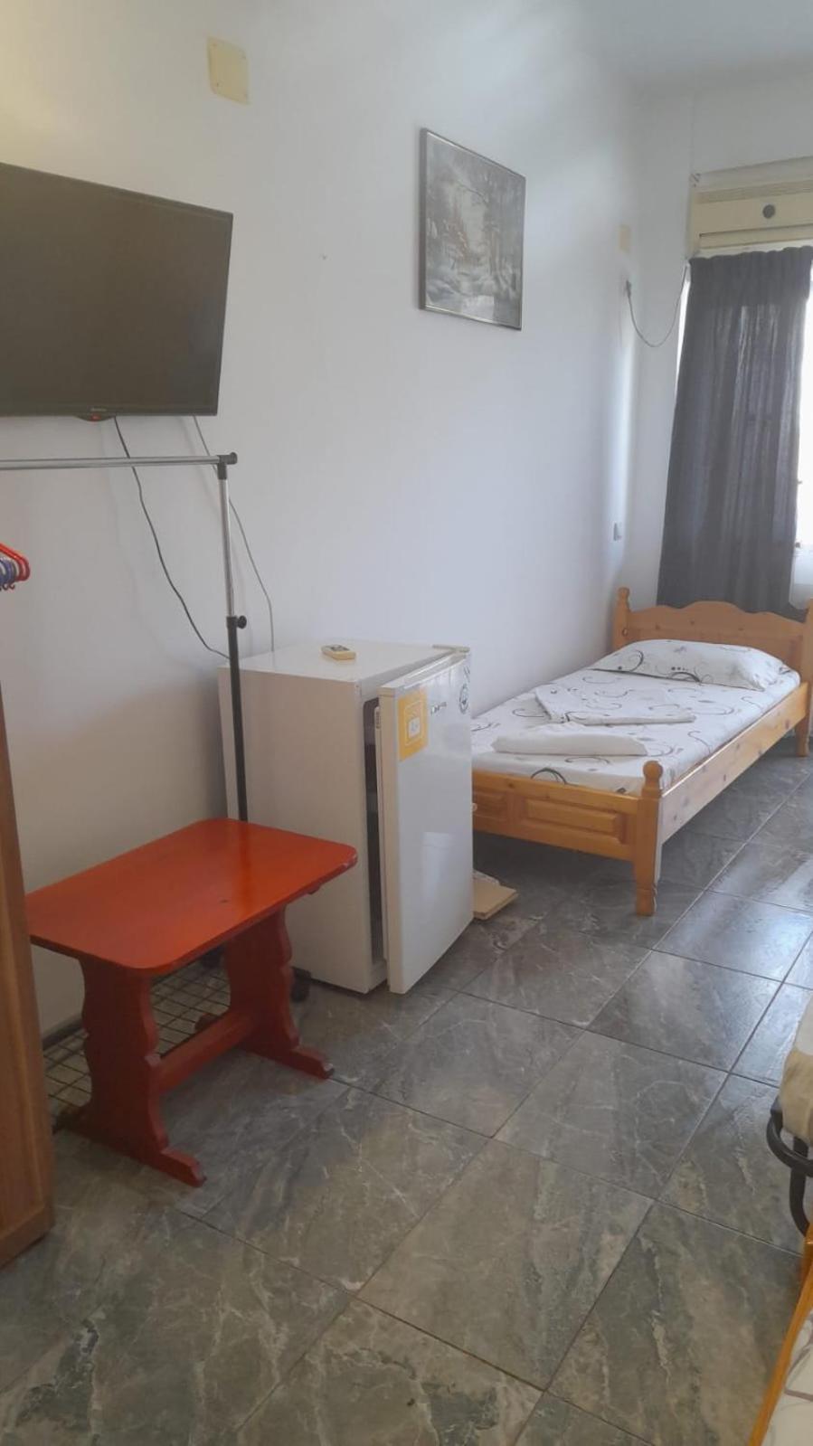 Cazare Garsoniere Four Studious Eforie Nord - baie proprie, bucătărie comună, etaj 4 Exterior foto